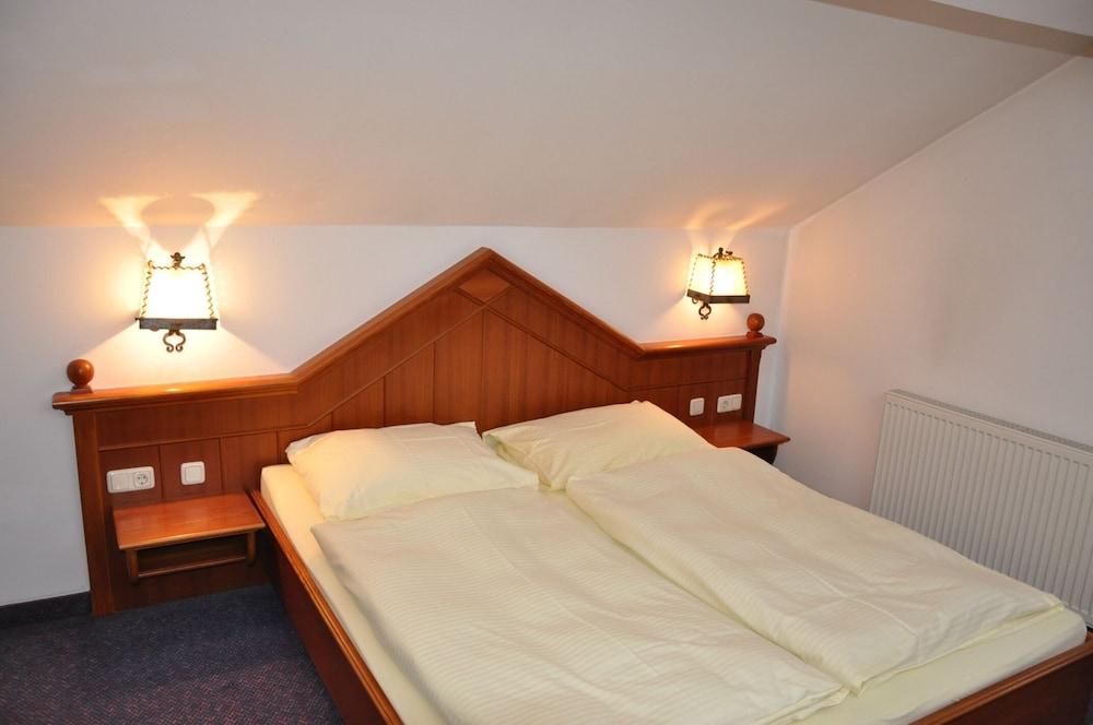Hotel Post Großkirchheim Eksteriør bilde