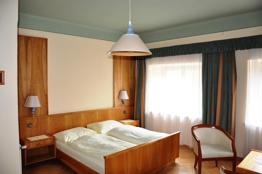 Hotel Post Großkirchheim Eksteriør bilde