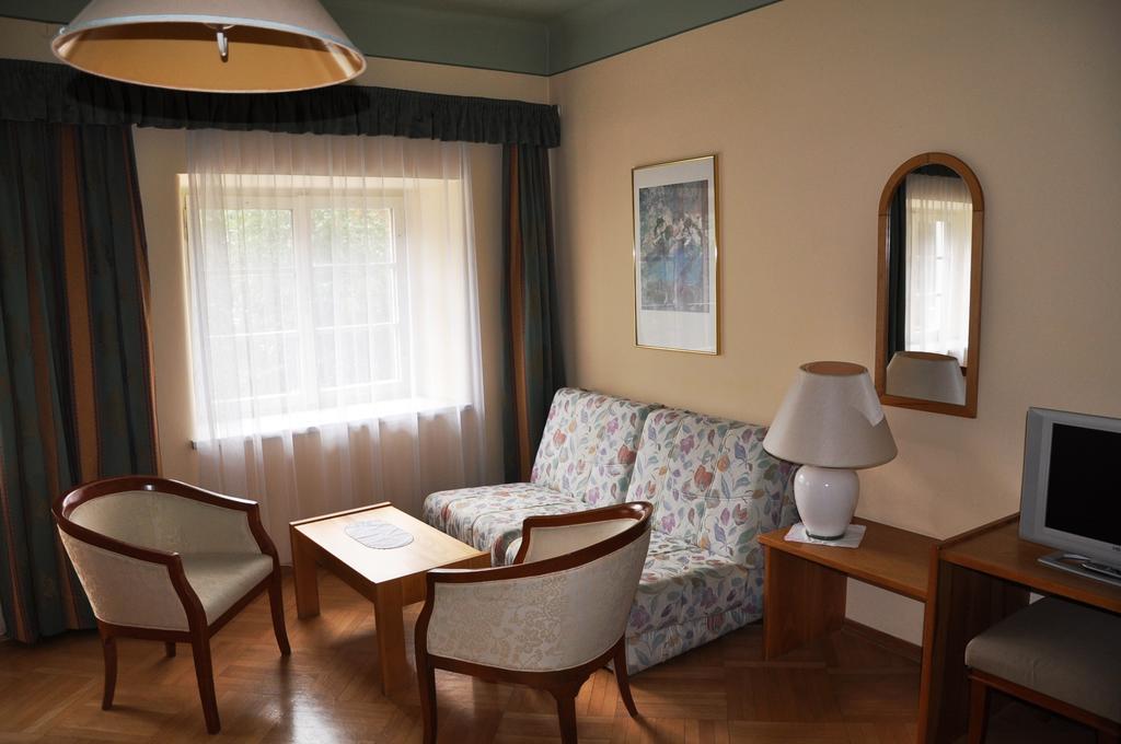 Hotel Post Großkirchheim Eksteriør bilde