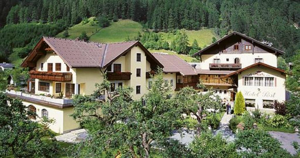 Hotel Post Großkirchheim Eksteriør bilde